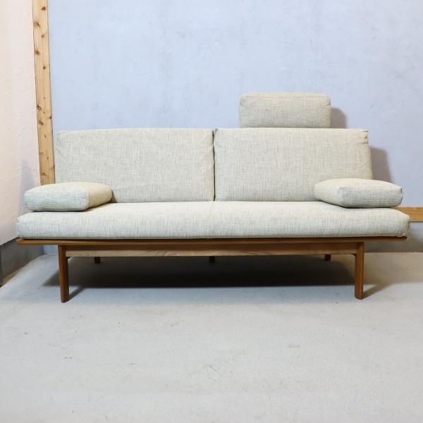 karimoku(カリモク家具)のWG3003 ウォールナット材 3人掛けソファ