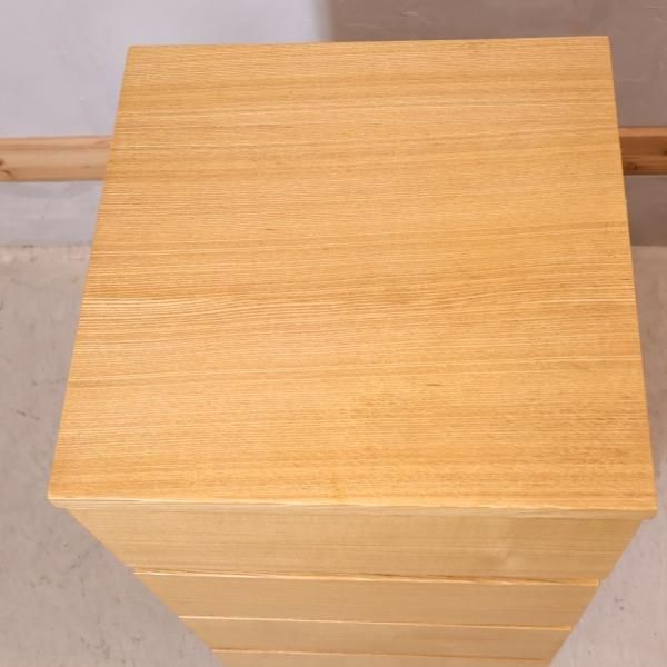 人気の無印良品(MUJI)のタモ材を使用した木製チェスト・4段です