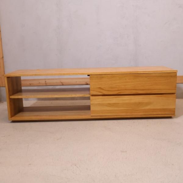 人気の無印良品(MUJI)のオーク無垢材 AVラック！！シンプルなTVボード