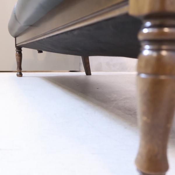 Karimoku(カリモク家具)のコロニアルシリーズの高級ラインGRAND