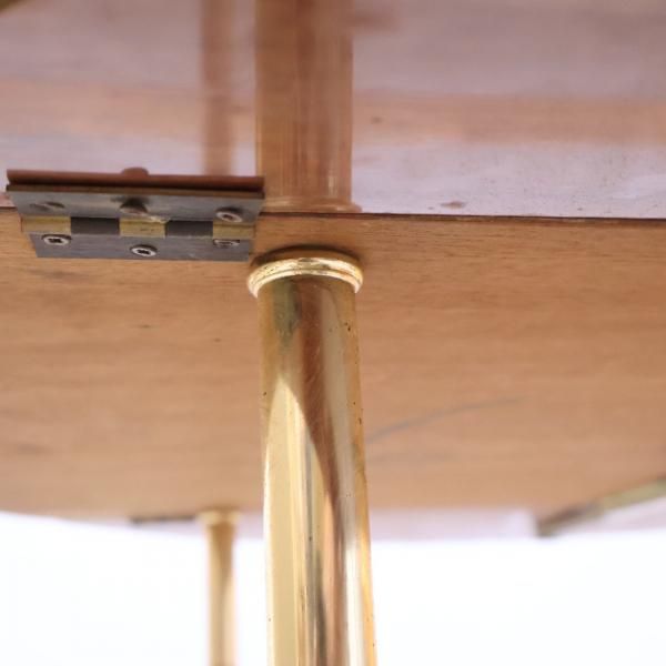 イタリア製の象嵌細工が美しいアンティーク調キッチンワゴンです