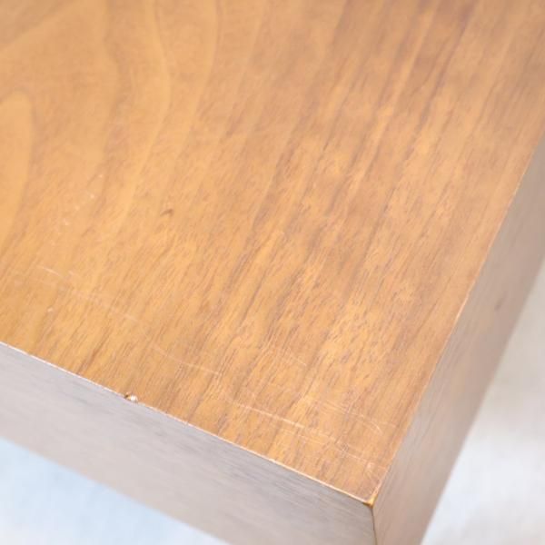 IDEE（イデー)のDe-foe SQUARE（デフォー スクエア) ローテーブル