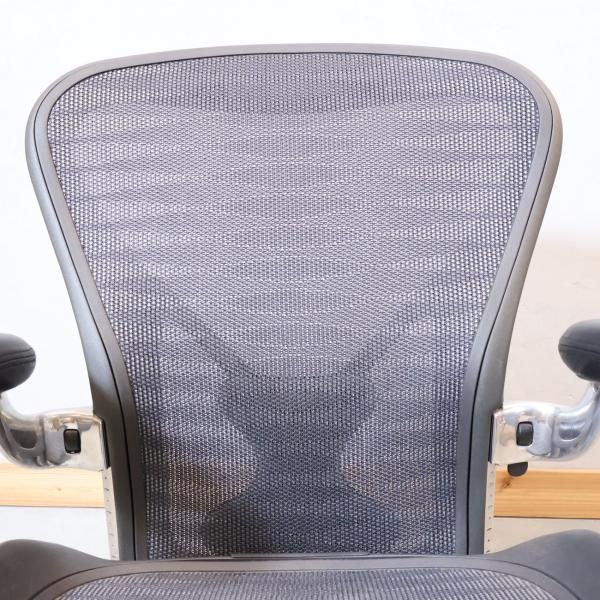 HermanMiller(ハーマンミラー)よりアーロンチェア Bサイズ フル装備