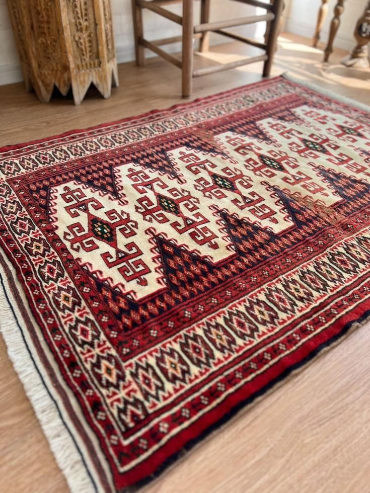 オールド絨毯 ヴィンテージラグ トルクメン チュワル トルクメン