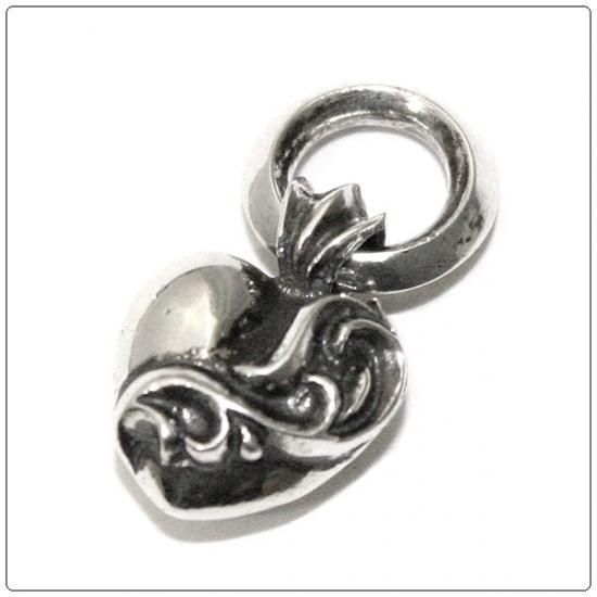 クロムハーツ（Chrome Hearts）ペンダント ハート チャーム