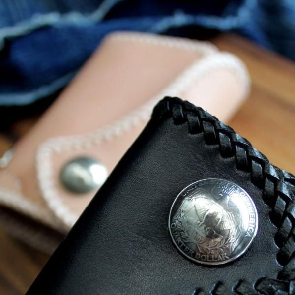 栃木レザーウォレット・サドルハーフ三つ折り/ブラック/コンチョユリ