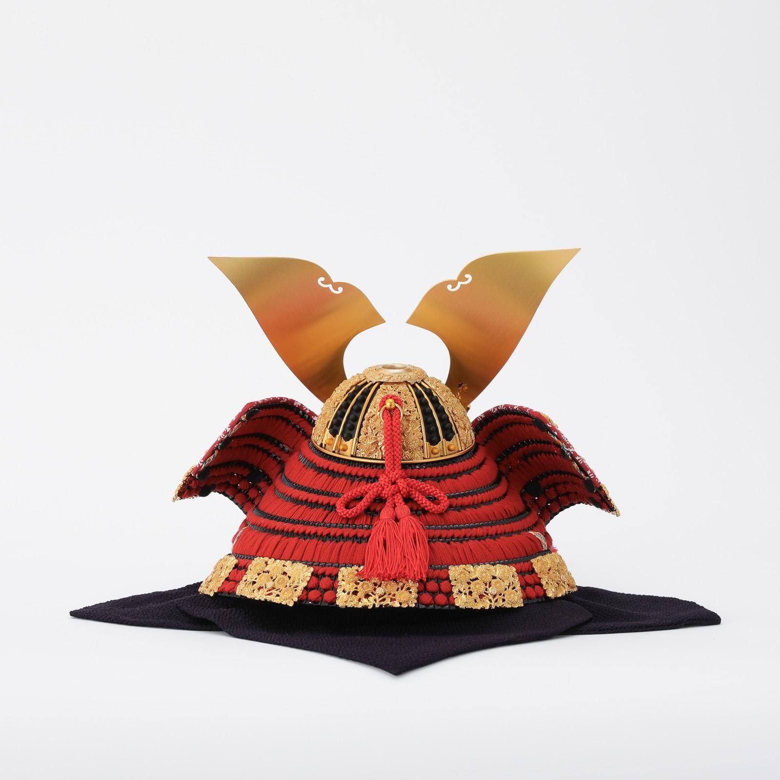 12号菊一文字兜飾り 金屏風 鈴甲子雄山作