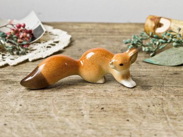 フィンランドで見つけたロシア製Lomonosov リスの陶器フィギュア