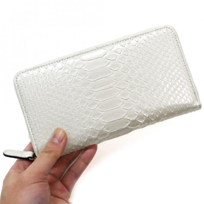 白いパイソン革(蛇革)ラウンドファスナー長財布：ホワイト