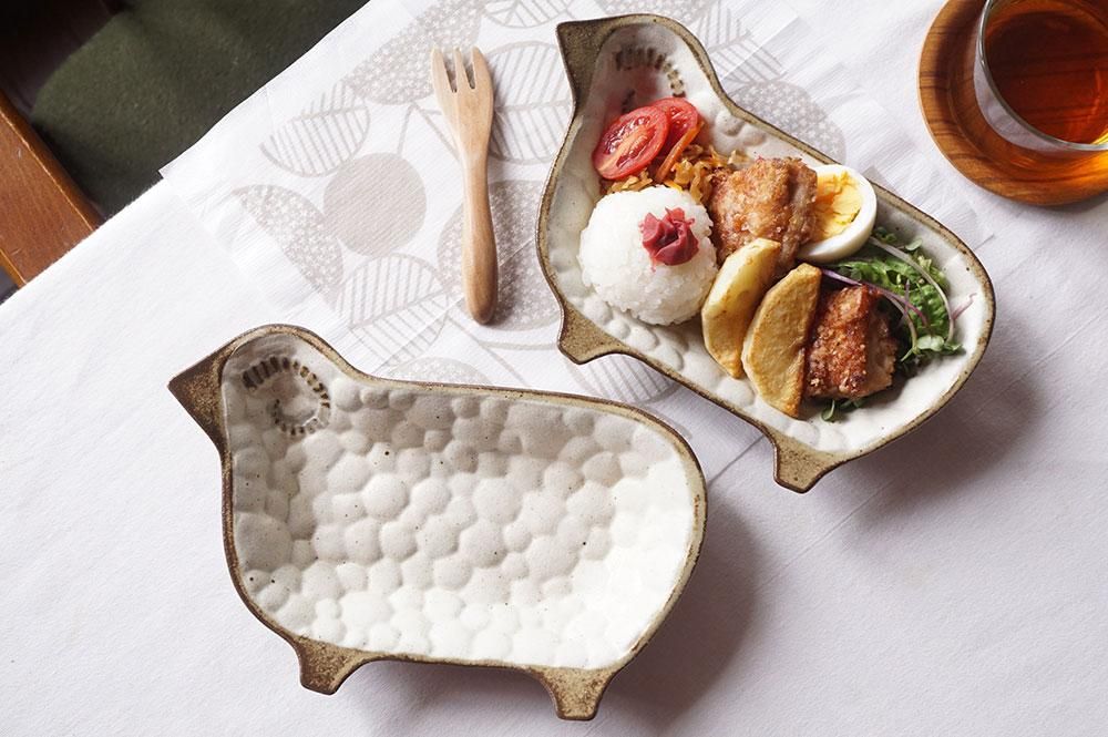 リ30 oldwhite ひつじ皿 - 益子焼の小さな窯元「よしざわ窯」- 生活