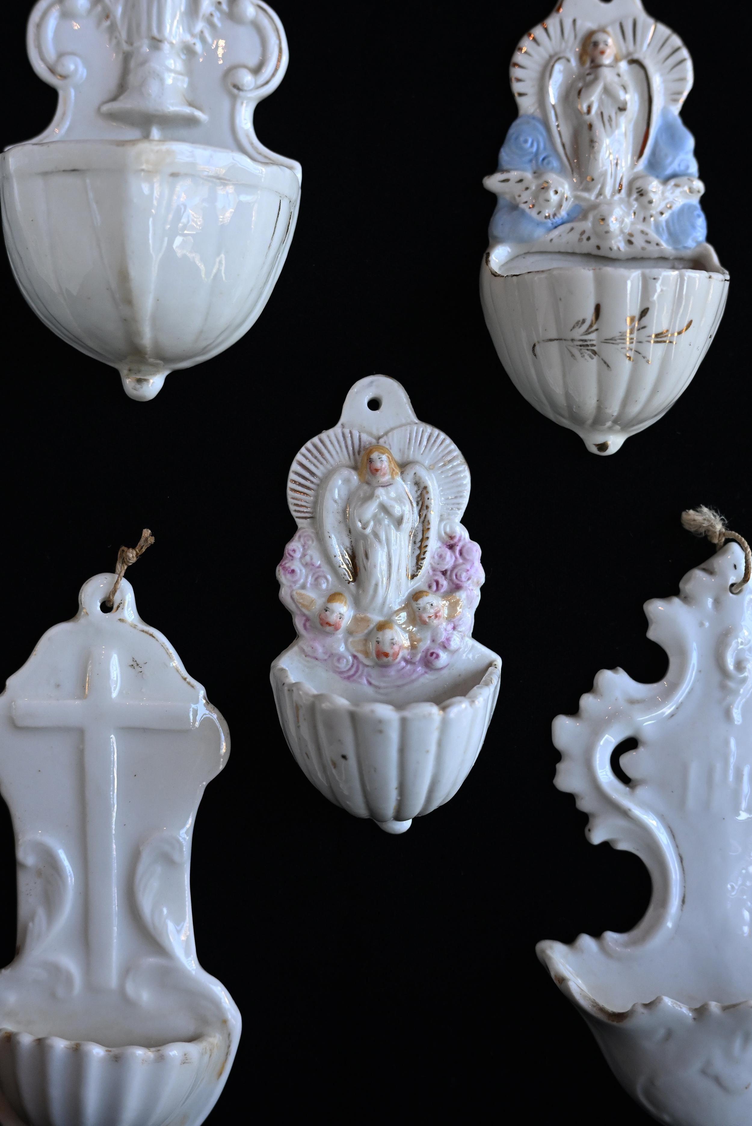 グランピエ ビンテージスペイン陶器の聖水入れ壁掛け！大胆な筆使いが