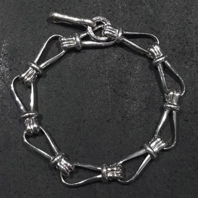 シルバーパーツを繋ぎあわせたブレスレット！渋谷【kensscratch