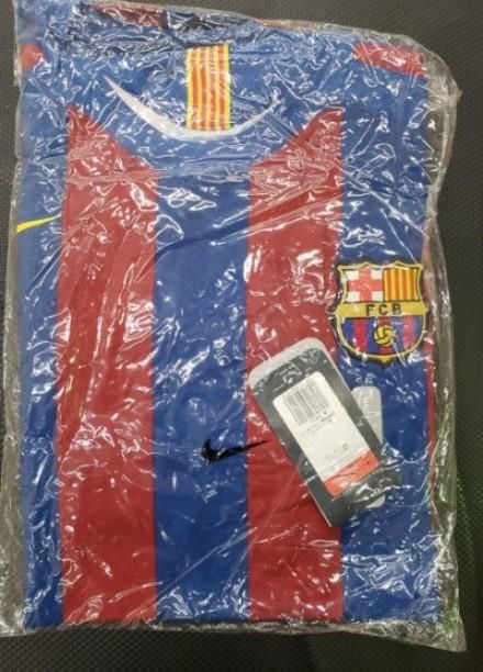 FCバルセロナ（H）05/06 長袖 メッシ＃19 + TV3パッチ付き！