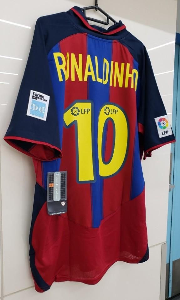 FCバルセロナ（H）03/04 ロナウジーニョ＃10 +パッチ2個付！
