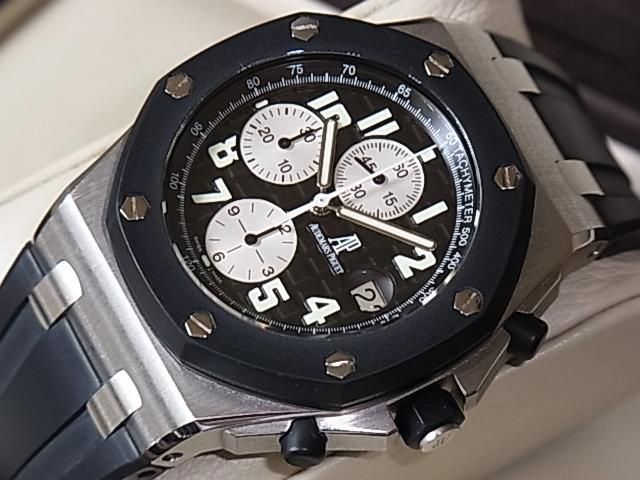 オーデマピゲ ロイヤルオーク オフショアクロノ 黒文字盤 ラバー 正規