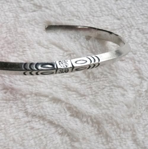 カレンシルバー バングル 【魔除け】 - ETHNIC TOKYO アジアン雑貨