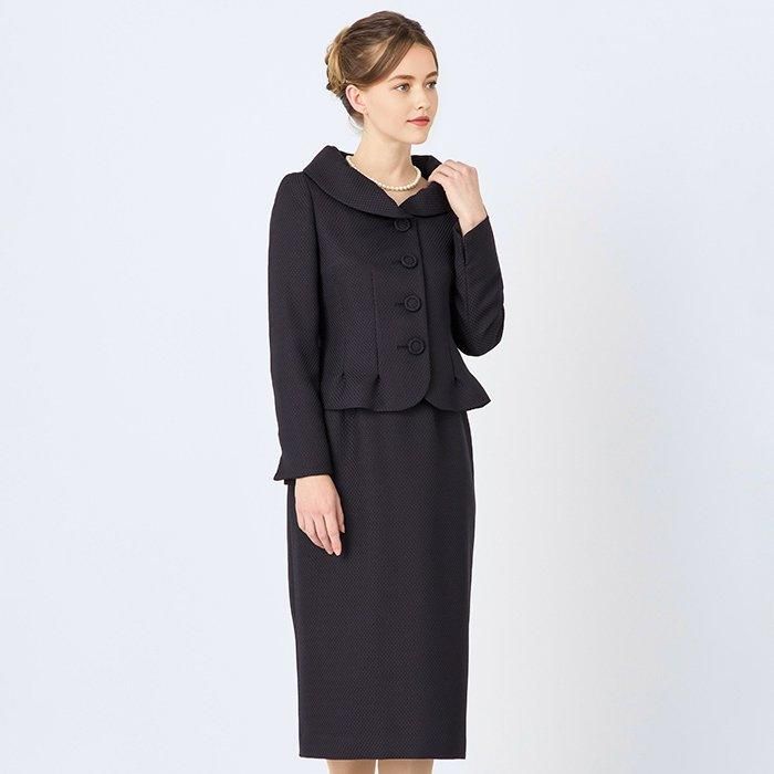 ジャガードで織られた繻子模様が美しいフォーマルスーツ 卒業式・卒園