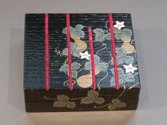 茶道具 香合 源氏香図 夕顔蒔絵 - 茶道具 販売の佐藤大観堂 オンライン