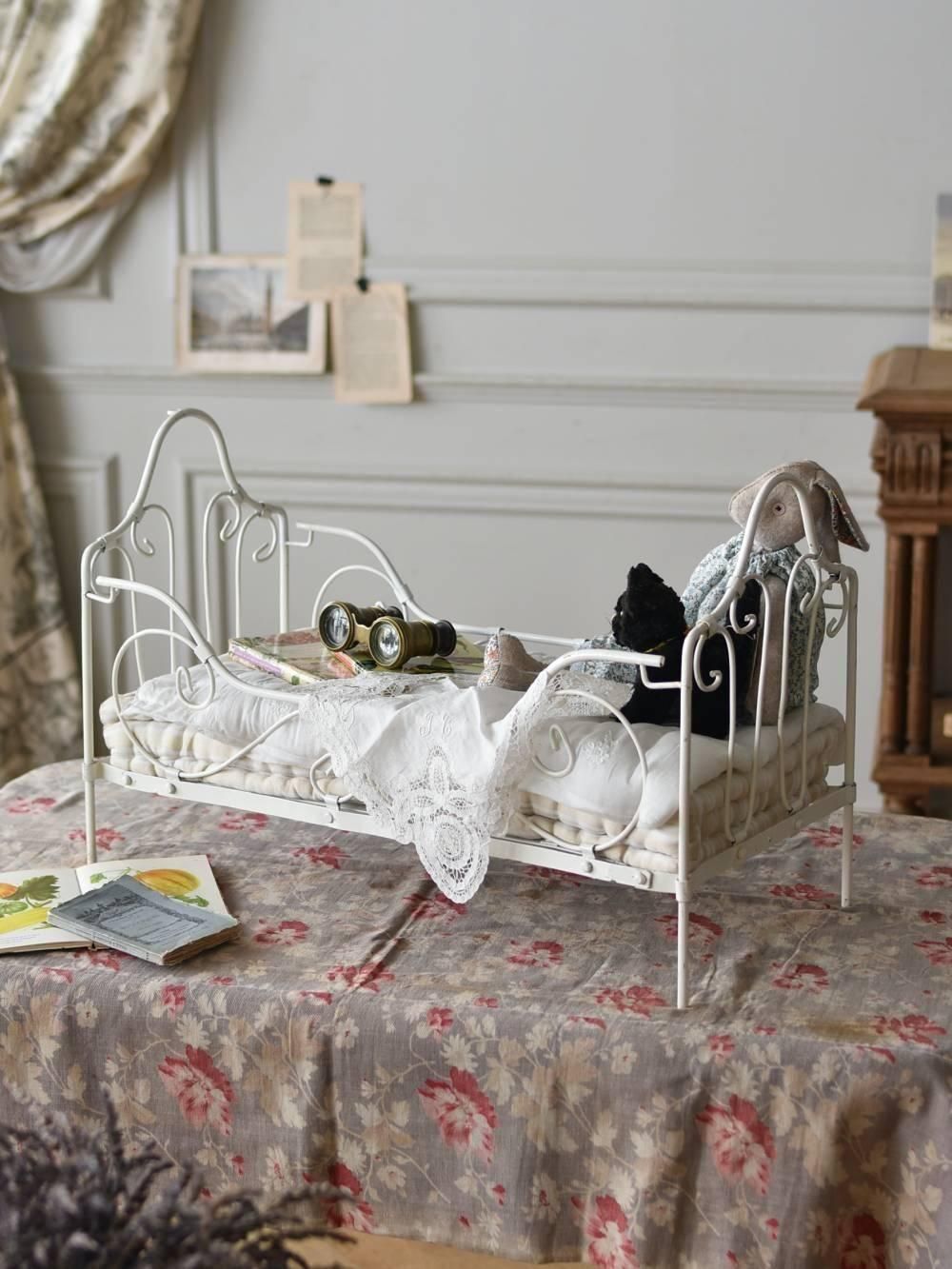 クッション付ドールベッド フランスアンティーク雑貨 ディスプレイ
