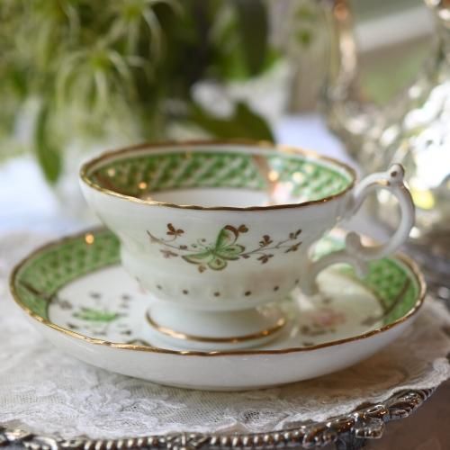 1830年代 リッジウェイ 爽やかな黄緑色と金彩・蝶々の絵柄が珍しい