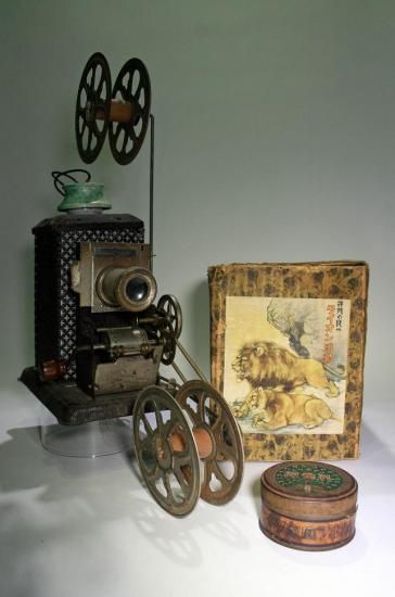 ライオン映写機 - immu(イミュ) レトロ雑貨 vintage objects