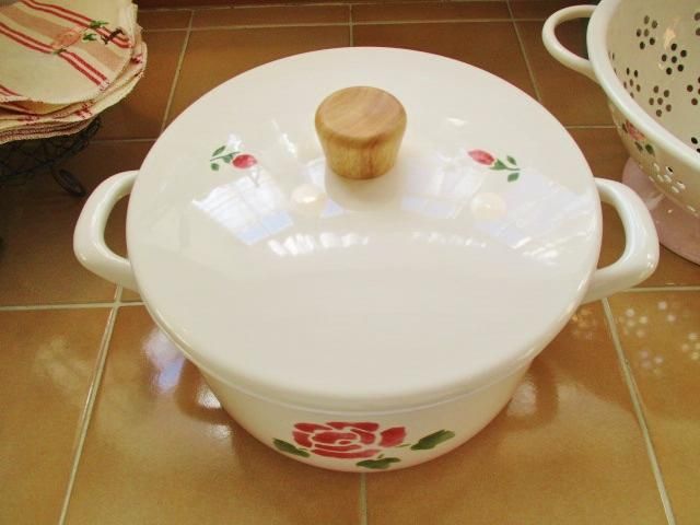 マニーローズ ホーロー 20㎝キャセロール - 「フランス雑貨マニー