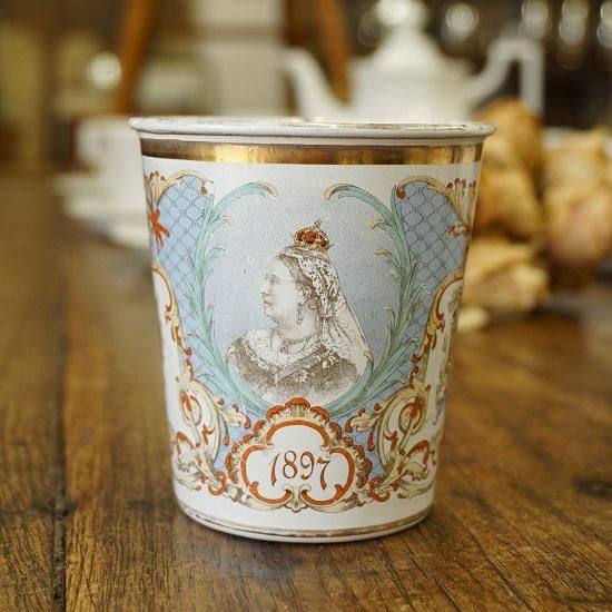 イギリス アンティーク コロネーションマグ ヴィクトリア女王 戴冠60