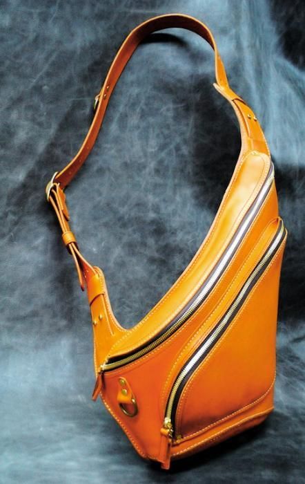 ワンショルダーバッグ レザーバッグ - レザーバッグ・ヒップバッグ