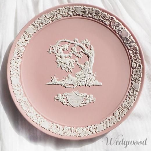 イギリス 1983年製 WEDGWOOD (ウェッジウッド) バレンタイン限定