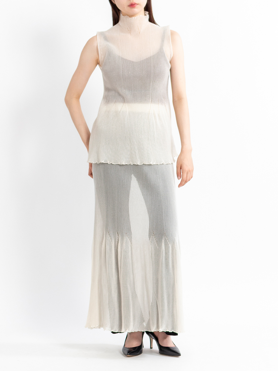 HYPHA LUCENT GLITTER SLEEVELESS TOP-ハイファルセントグリッター