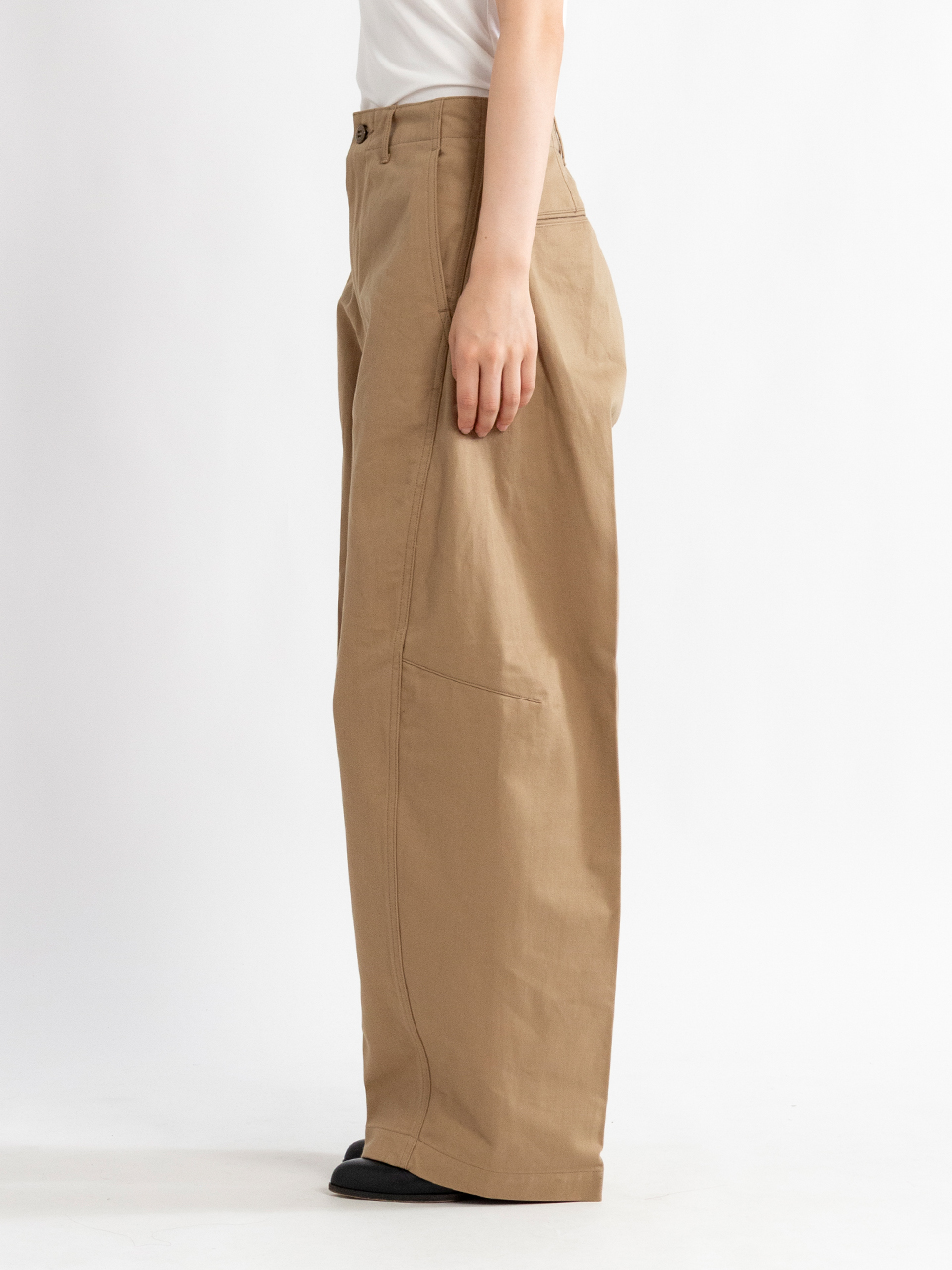 BARREL LEG CHINO PANTS-バレルレッグチノパンツ-HYKE（ハイク）通販