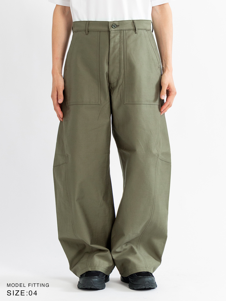 BACK SATIN BARREL-LEG PANTS-バックサテンバレルレッグパンツ-HYKE