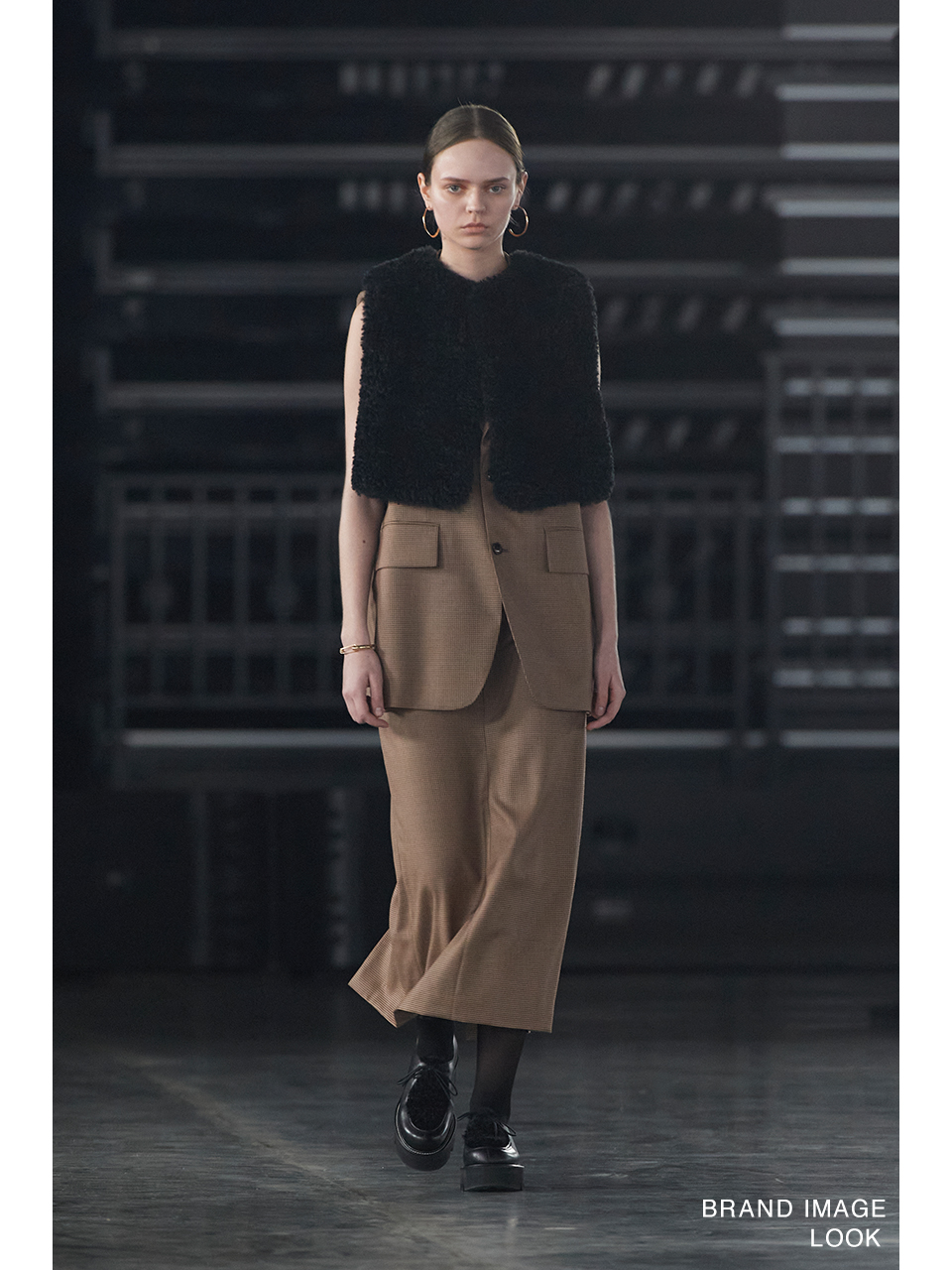 FAUX SHEARLING CROPPED VEST ファーシャーリングクロップトップ HYKE