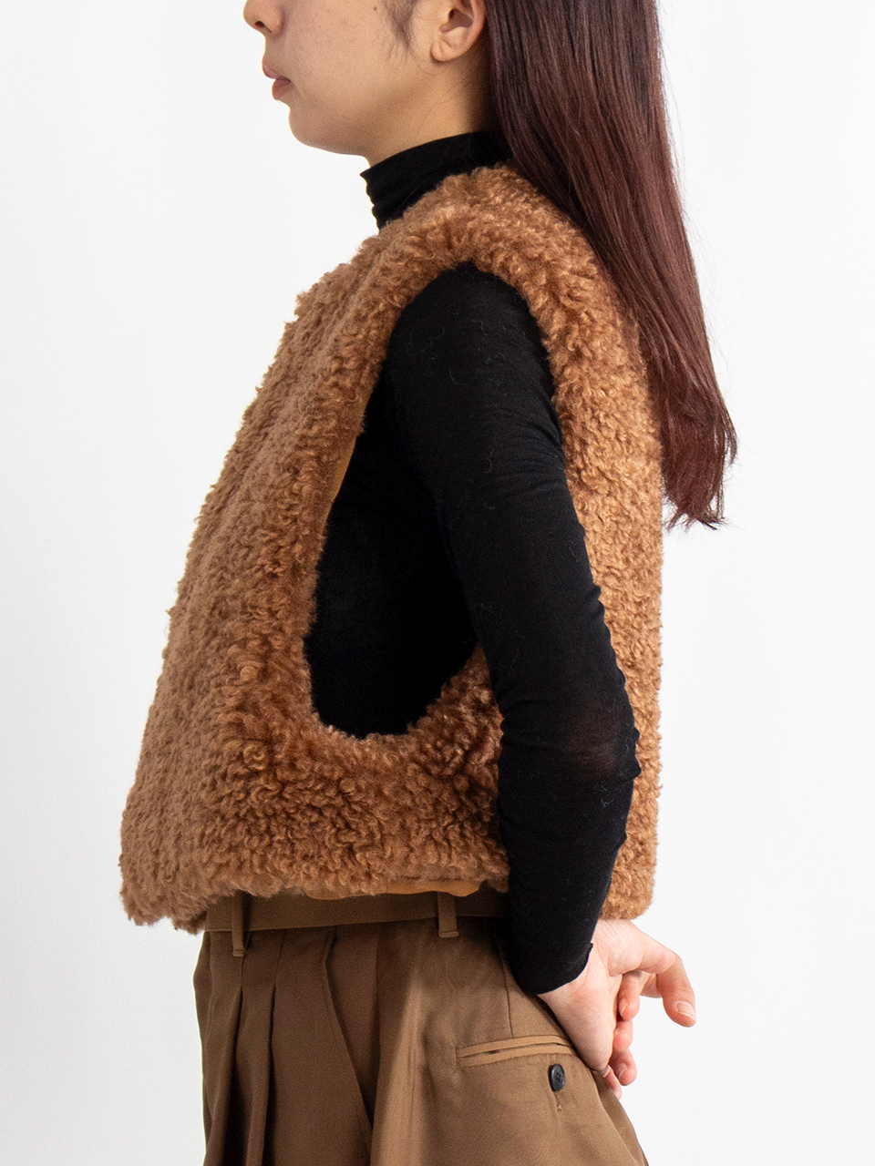 FAUX SHEARLING CROPPED VEST ファーシャーリングクロップトップ HYKE