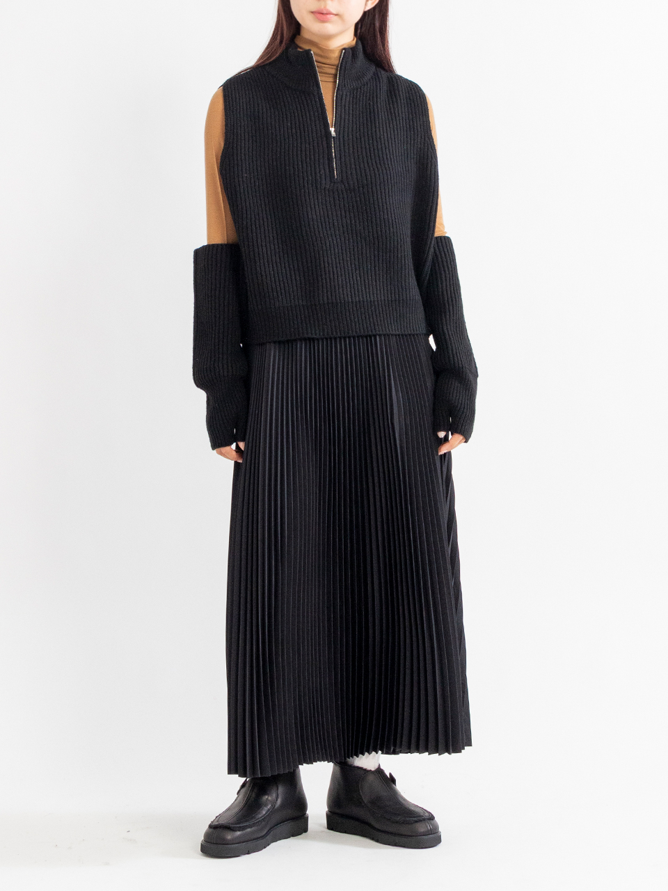 RIBBED KNIT WOOL VEST-リブニットウールベスト-HYKE（ハイク）通販