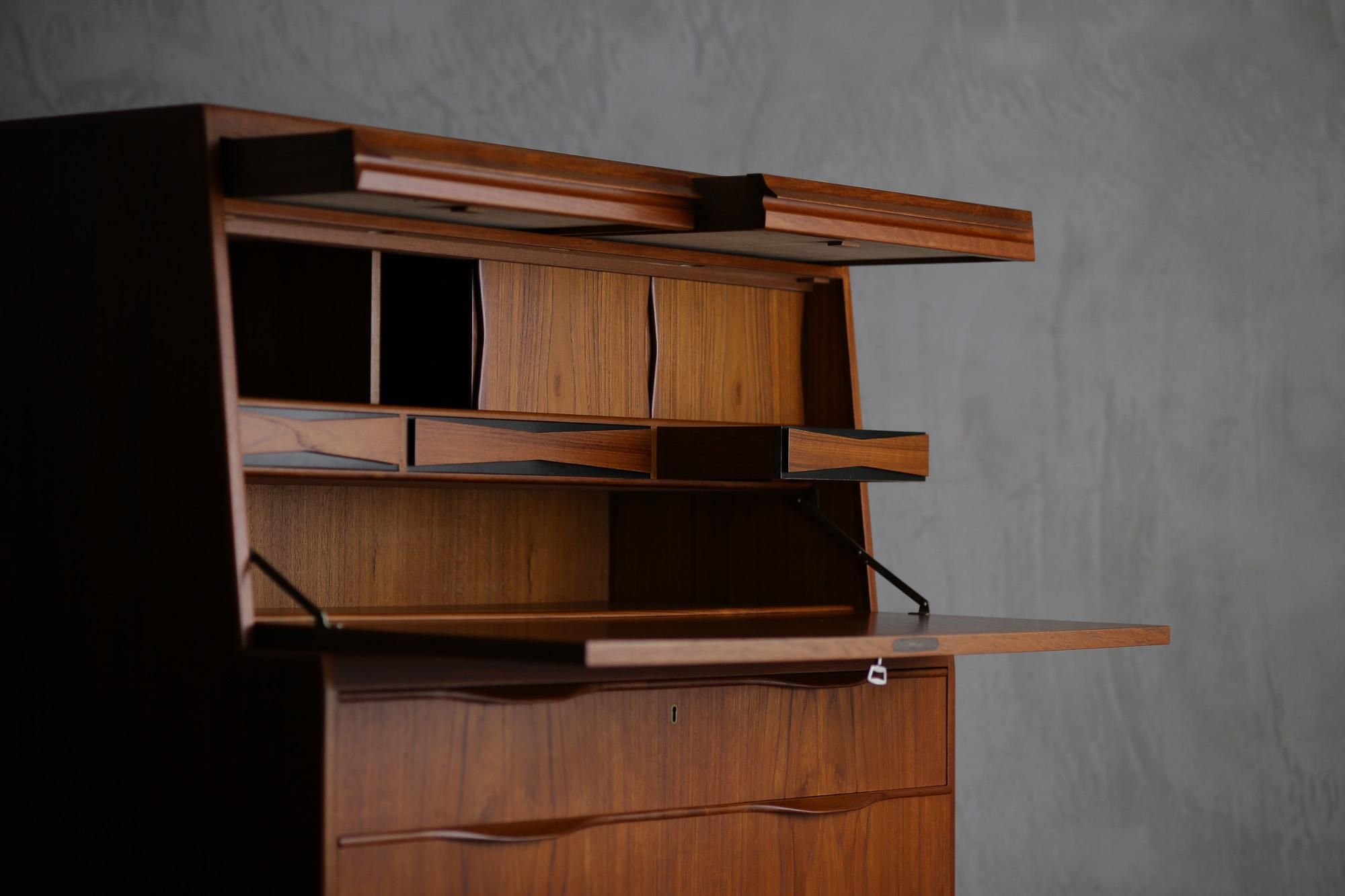 Writing Desk Erling Torvits - HIKE