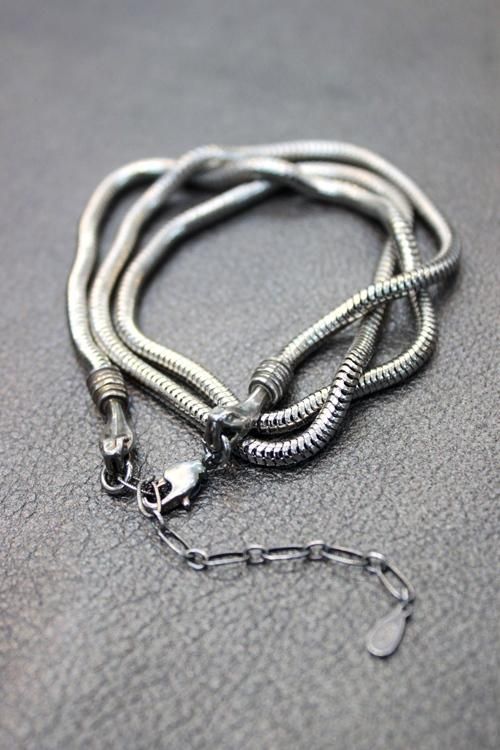 L'Arc～en～Ciel hyde氏着用] gunda [ガンダ] STEALTH BRACELET