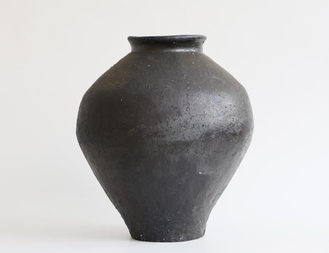 ドラゴン彫刻の大きな鉄製の壺 ドラゴン彫刻の大きな鉄製の壺