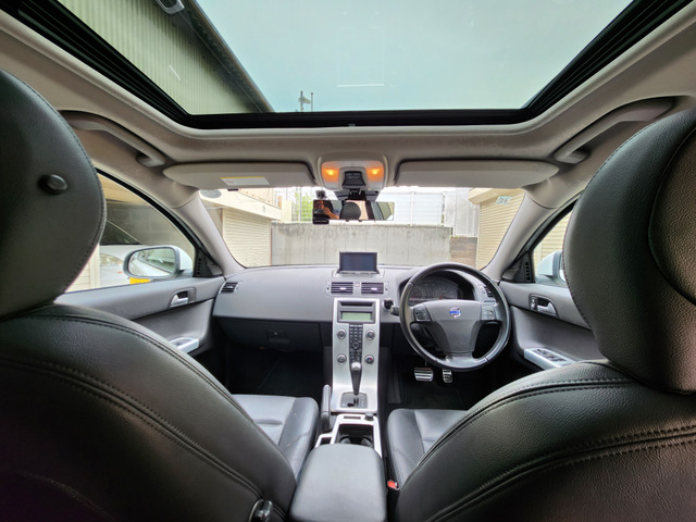 ボルボ V50 2.0 クラシック 黒革シート サンルーフ の中古車詳細