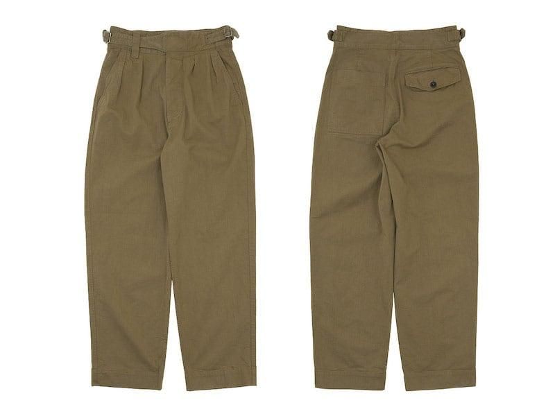 MHL. WORKWEAR COTTON DRILL CINCH FRONT TROOUSER 180KHAKI〔メンズ