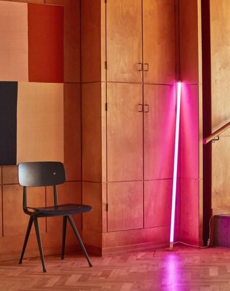 HAY】北欧デザイン照明「Neon Tube LED Slim, 120 cm, pink」フロアライト