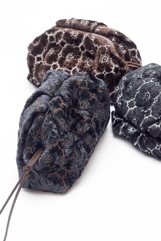 mina perhonen×hitomi shinoyama design clutchバッグ-anemone- - ミナ