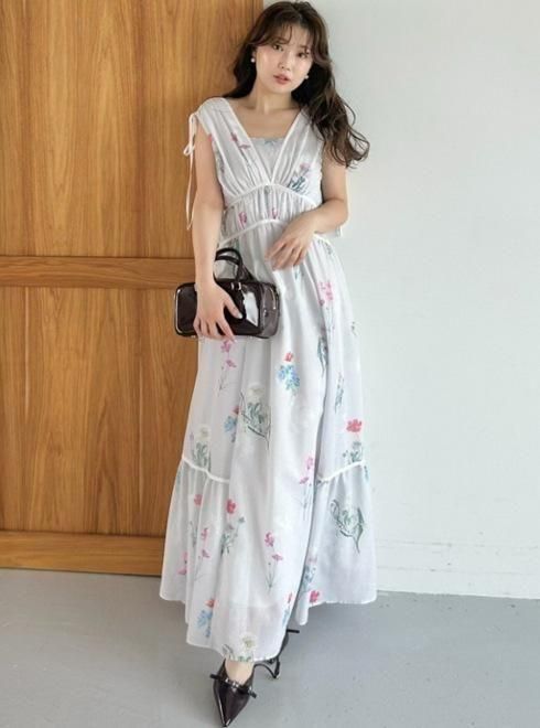 snidel （スナイデル）フラワードロストディティールワンピース 25秋冬