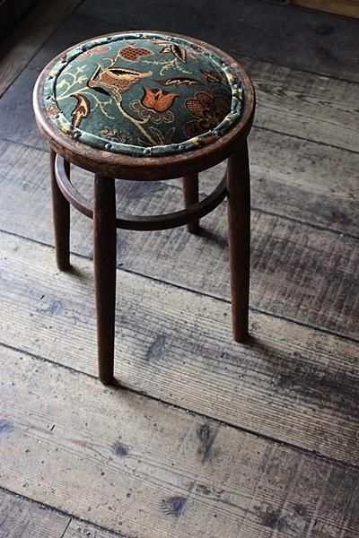 日本布張りのスツール - アンティーク・古道具・暮らしの雑貨店 京都