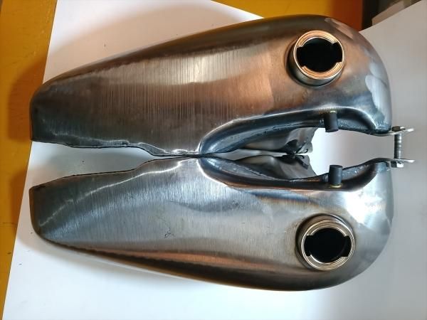 3.5ガロン ファットボブタンク スタンダードキャップ FL FX - KMF