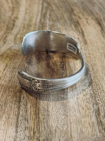 HEMSTITCH SELECT(ヘムステッチセレクト)ヴィンテージスプーンバングル①