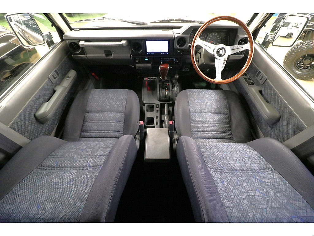 トヨタ ランドクルーザー70 4.2 ZX ディーゼル 4WD(H12年式,21.3万km