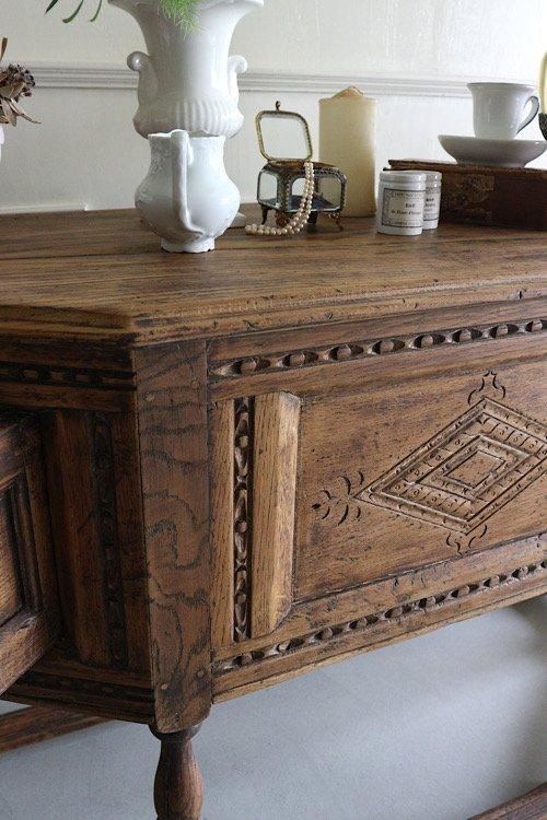 イギリスアンティーク家具 サイドボード