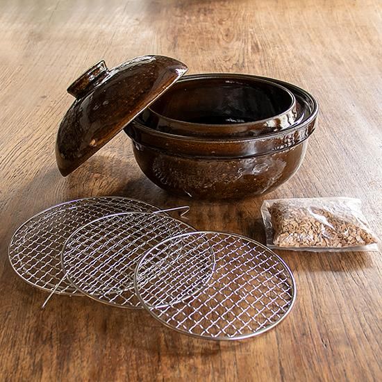 長谷園 伊賀焼 いぶしぎん 大 燻製土鍋 網3枚、説明書付き いぶしぎん