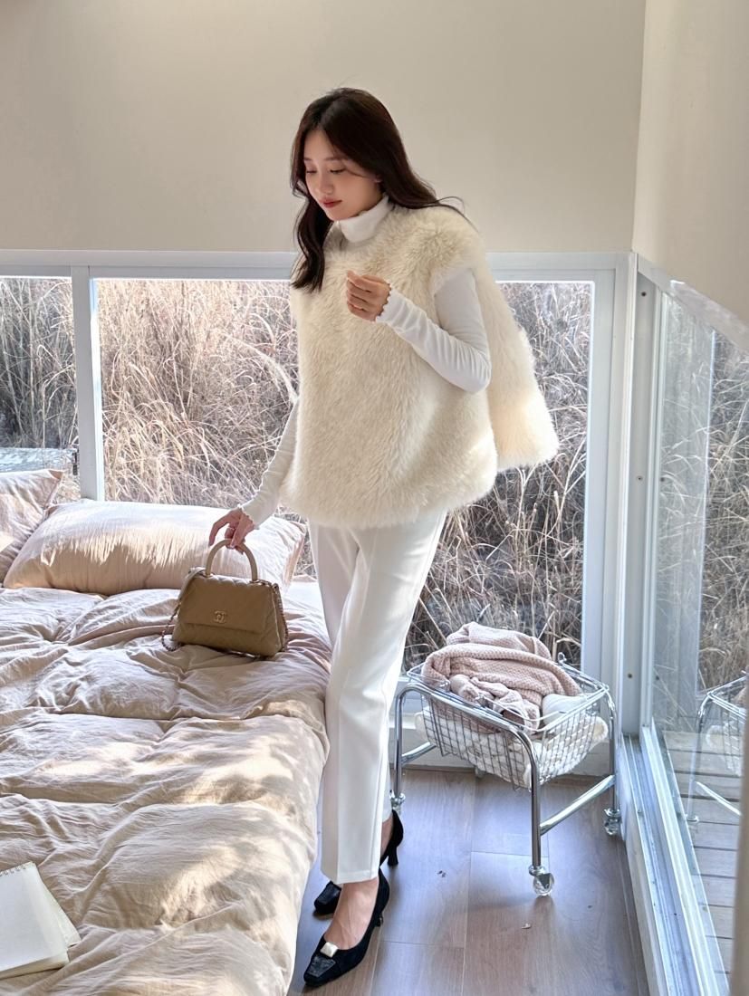 BACK RIBBON FUR VEST - BIRTHDAY BASH